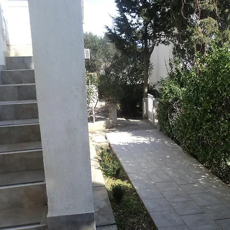 アパート Nina シルバ